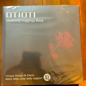 Maternity leggings black